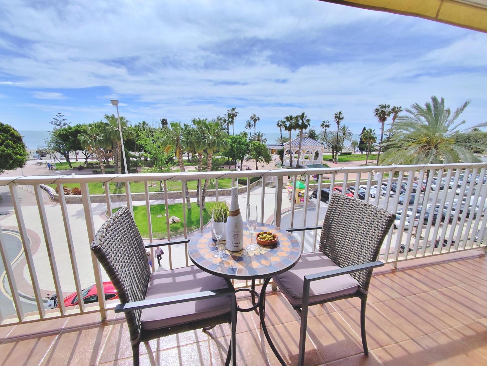Apartamento El Nido Torre Del Mar Dış mekan fotoğraf